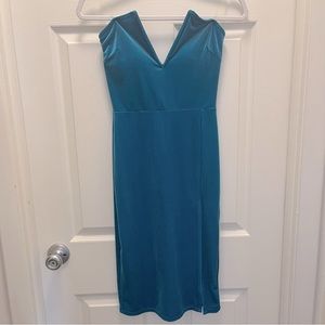 KTOO Blue Velvet Wired V-Neck Slit Dress